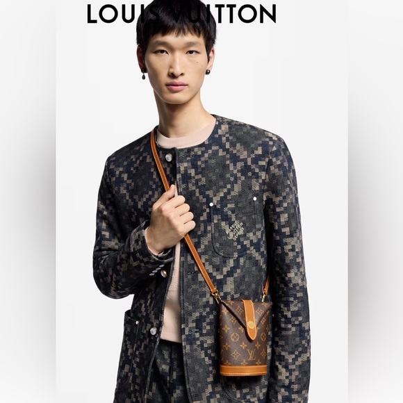 Brand New in Box Louis Vuitton Monogram Envelope Crossbody Bag w/Box & Dustbag - Picture 2 of 16